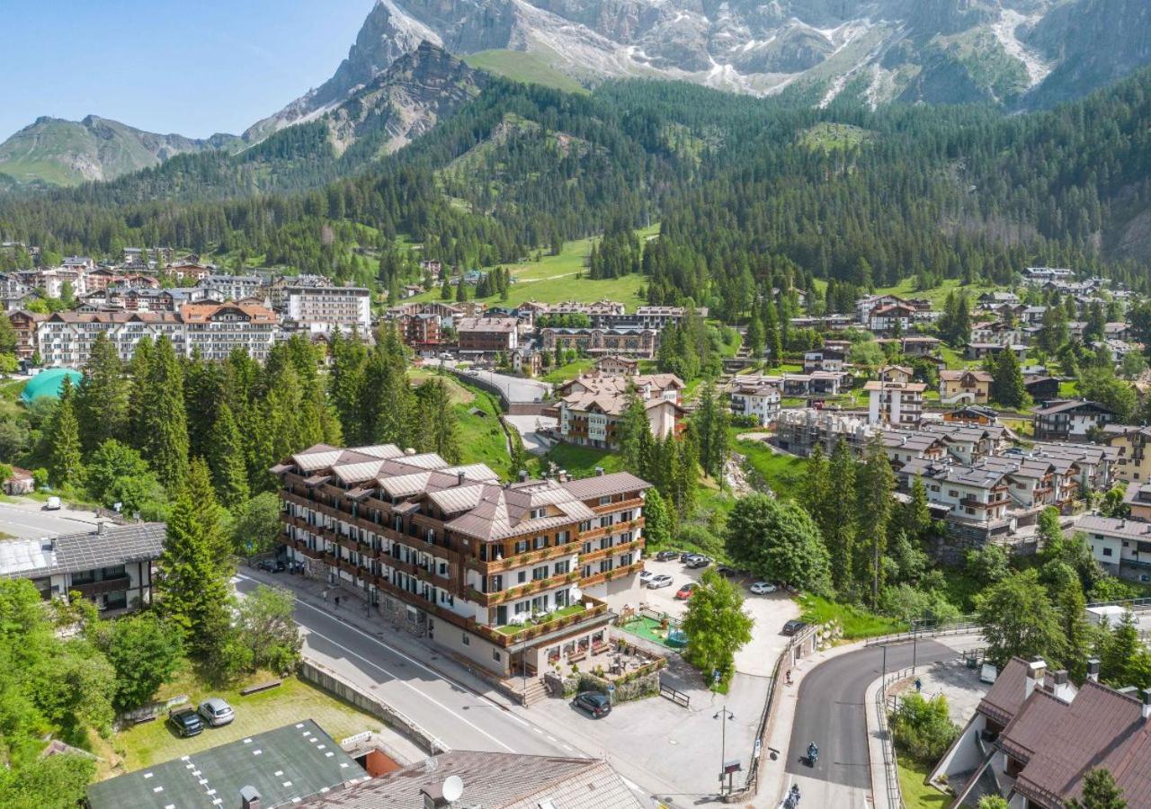 Hotel Colfosco San Martino Di Castrozza Exterior foto